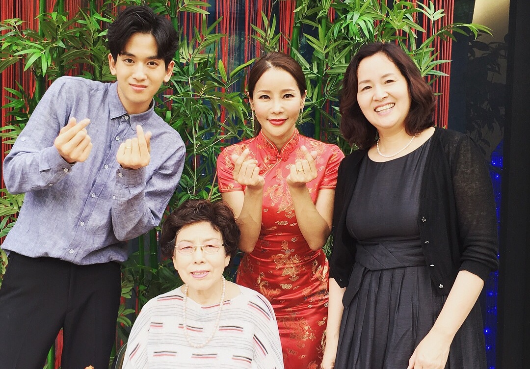 Shim Mina cuoi Ryu Philip anh 2