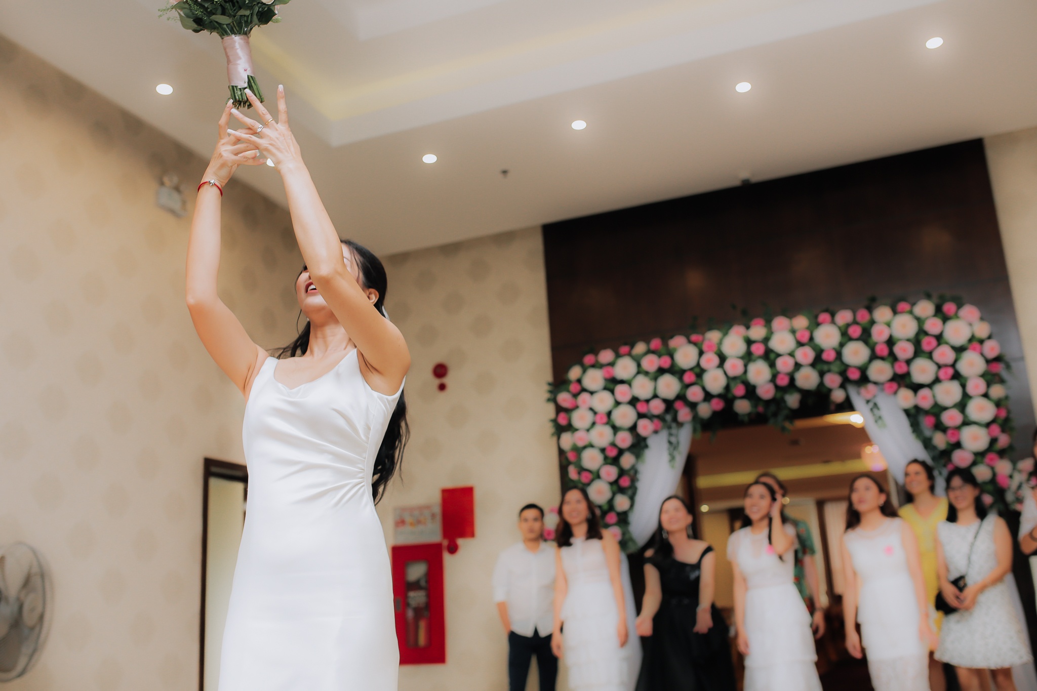 Dieu Thuy ket hon anh 7