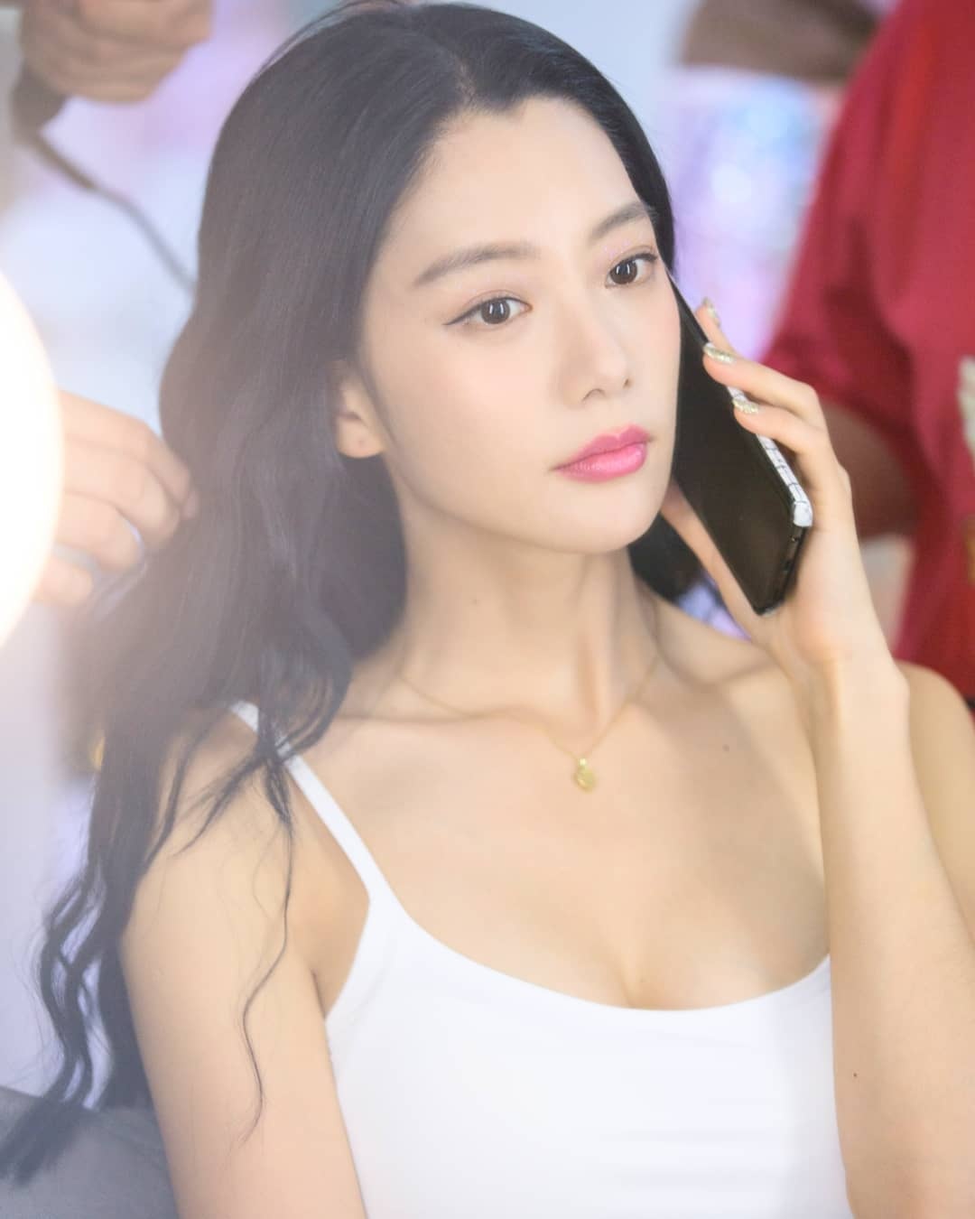 Duong cong goi cam cua Clara anh 5