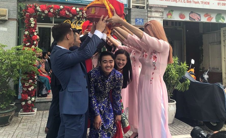 Dam hoi cua nguoi mau Tuyet Lan anh 2