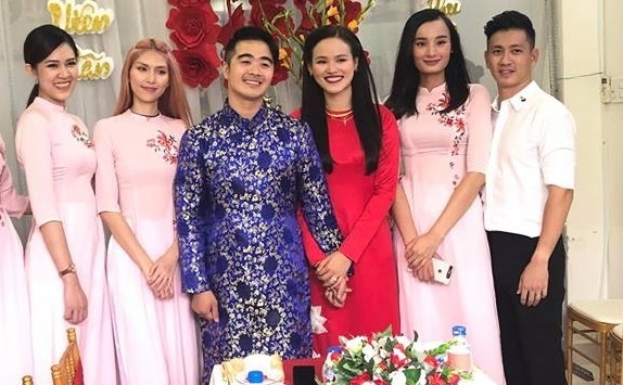 Nguoi mau Tuyet Lan to chuc dam hoi voi doanh nhan hon 9 tuoi hinh anh