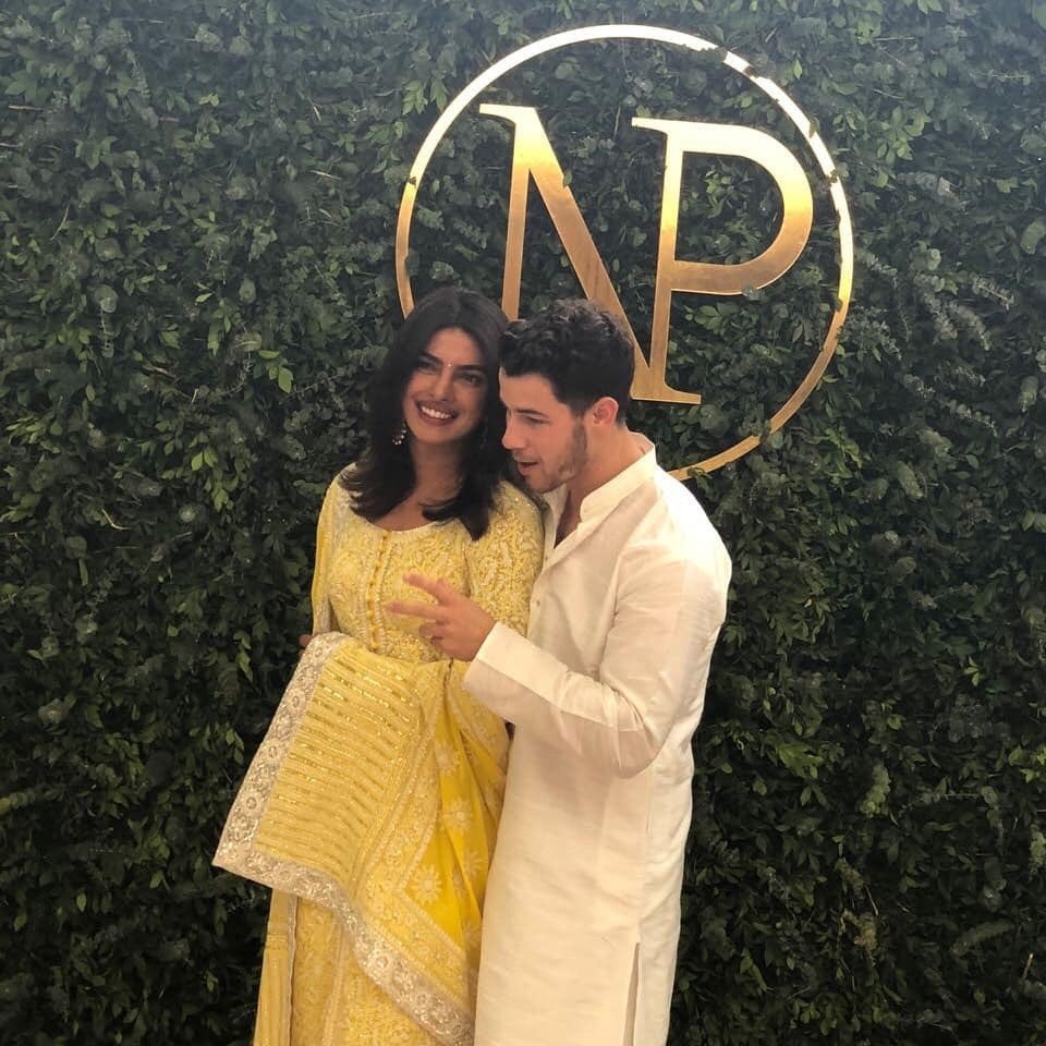 Nick Jonas dinh hon Priyanka Chopra anh 5