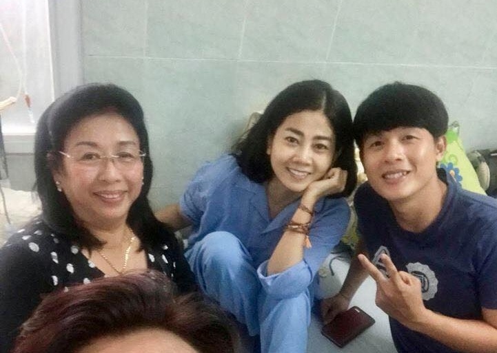 Nghệ sĩ Việt thăm Mai Phương bị ung thư ảnh 4 Nghe si Viet tham Mai Phuong bi ung thu anh 4