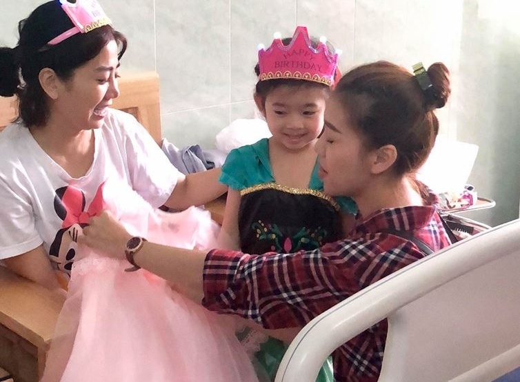 Mai Phương ung thư phổi ảnh 2 Mai Phuong ung thu phoi anh 2