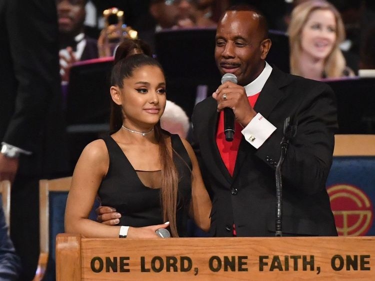 Ariana Grande bị sàm sỡ ảnh 2 Ariana Grande bi sam so anh 2