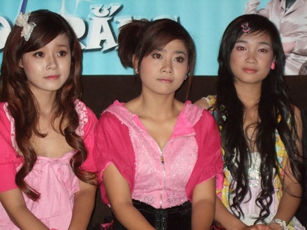 Nha Phuong Mai Phuong Nhung thien than ao trang anh 2