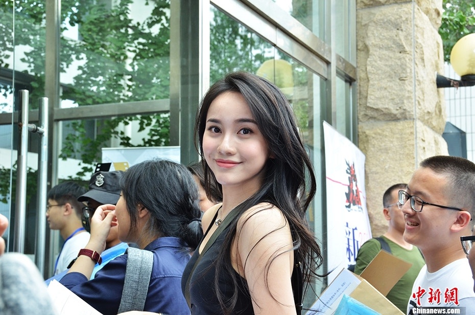 Nhan sac 4 doi thu cung phong Tong To Nhi anh 3