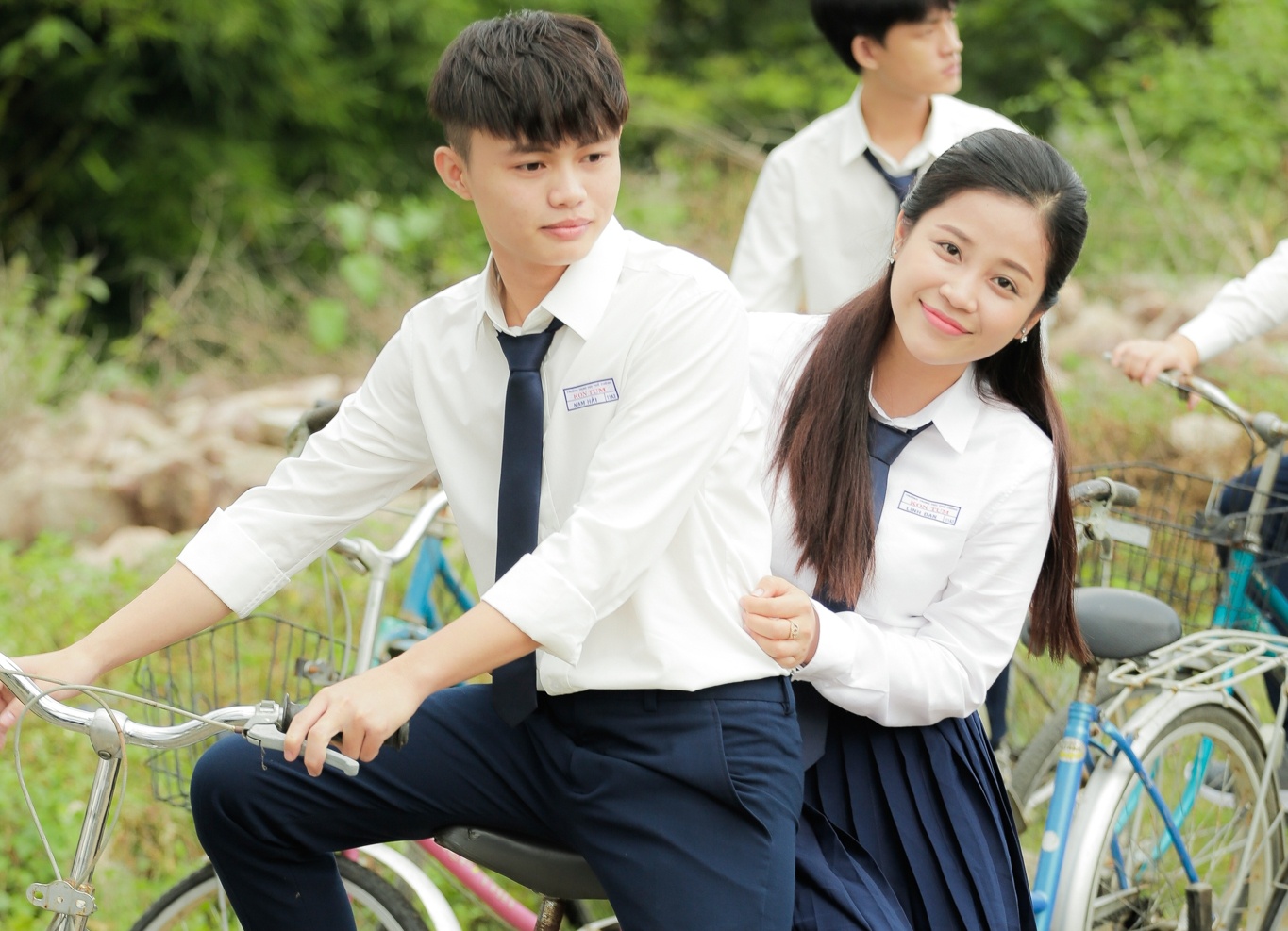 Phia nha san xuat: 'Khong go bo hinh anh MC Cao Vy trong phim' hinh anh