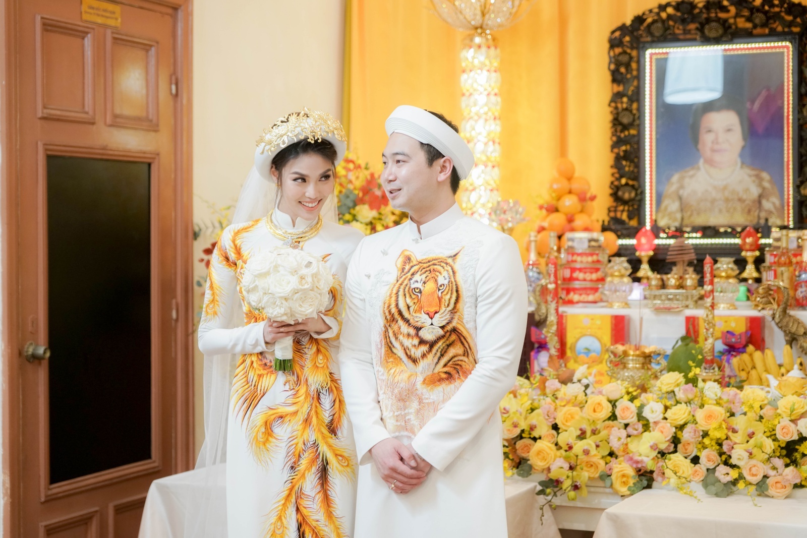 Clip nhung khoanh khac dep trong dam hoi Lan Khue va chong doanh nhan hinh anh