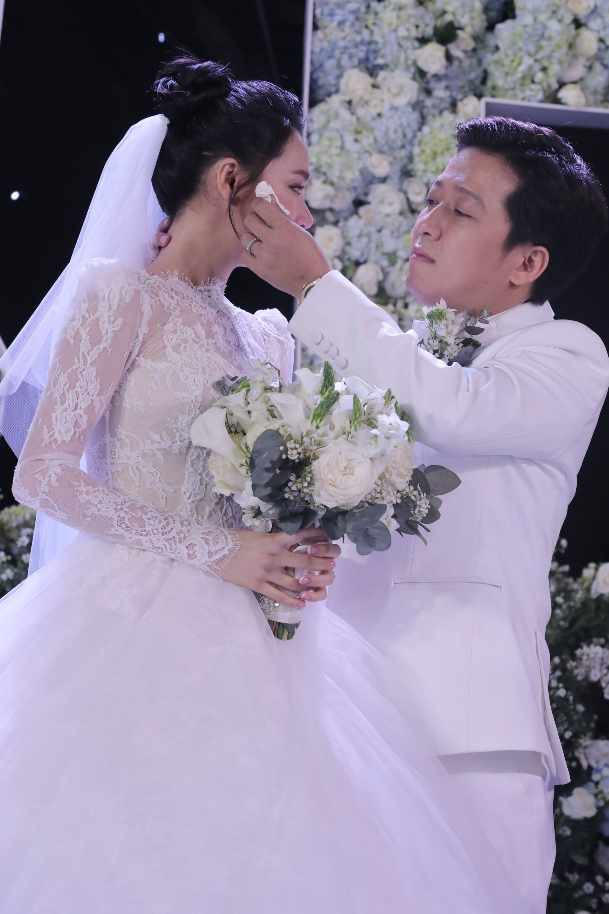 Truong Giang Nha Phuong cuoi anh 5