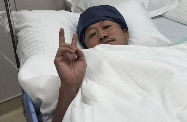 Ngo Kinh vua phai phau thuat vi chan thuong khi dong phim hinh anh