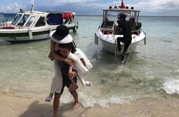 Nha Phuong va Truong Giang trang mat anh 2