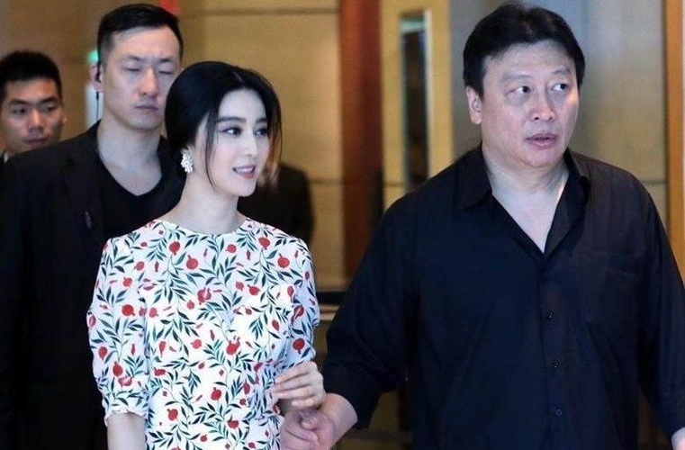 Quan ly quyen luc va e-kip cua Pham Bang Bang bi khoi to hinh su hinh anh