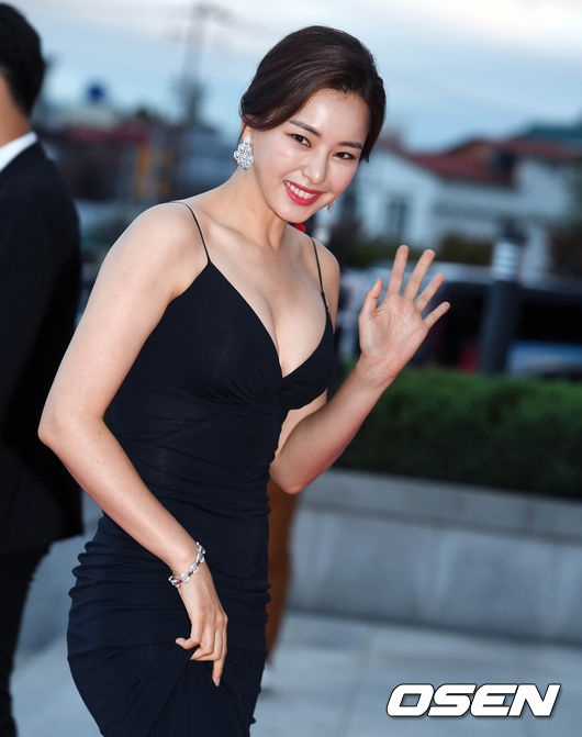 Honey Lee goi cam anh 5