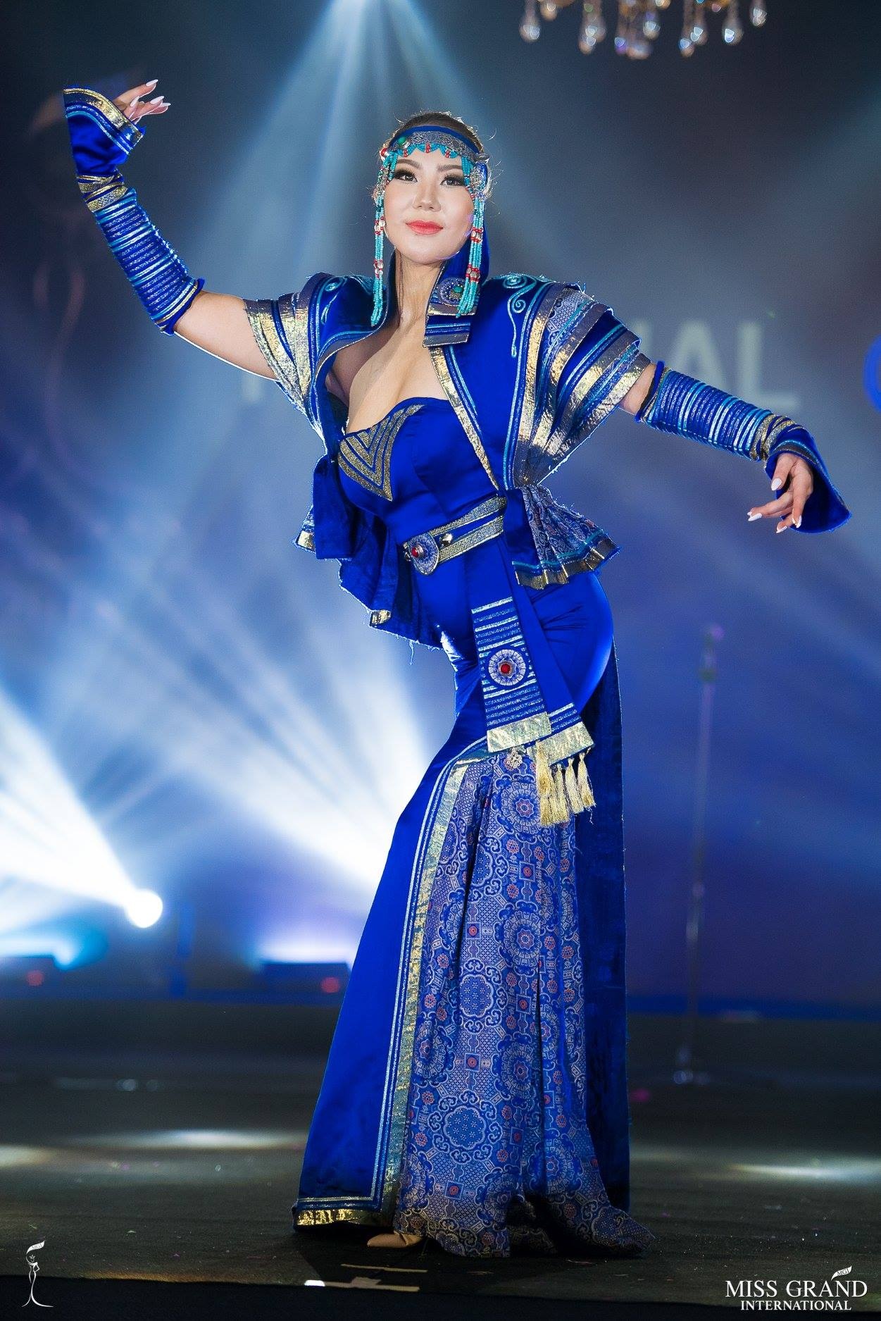 Phuong Nga doi thu tai Miss Grand anh 4