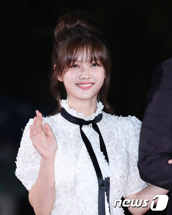 Sao Han tren tham do Apan Awards anh 1