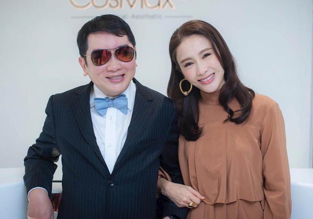 Le Tu xuc dong khi em trai khong phai ngoi xe lan sau 11 nam hinh anh