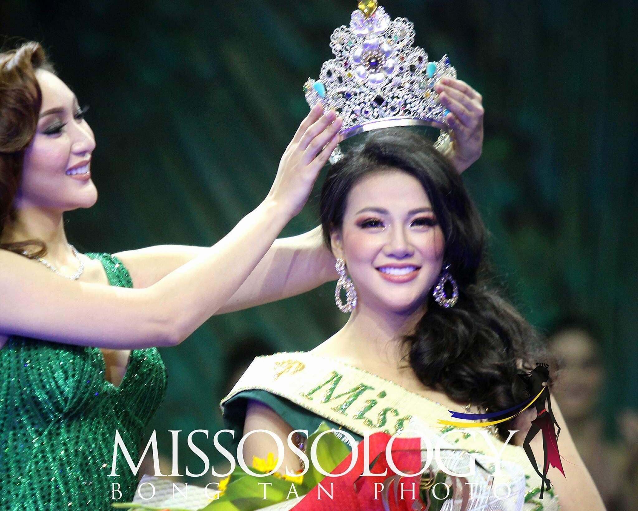 Clip Phuong Khanh dang quang Hoa hau Trai dat 2018 hinh anh