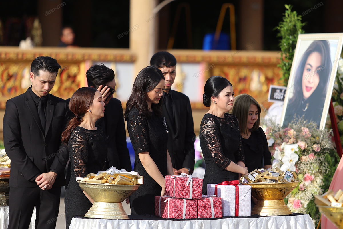 A hau Thai Lan qua doi anh 6