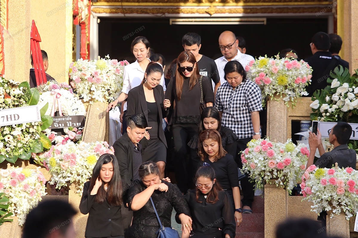 A hau Thai Lan qua doi anh 9