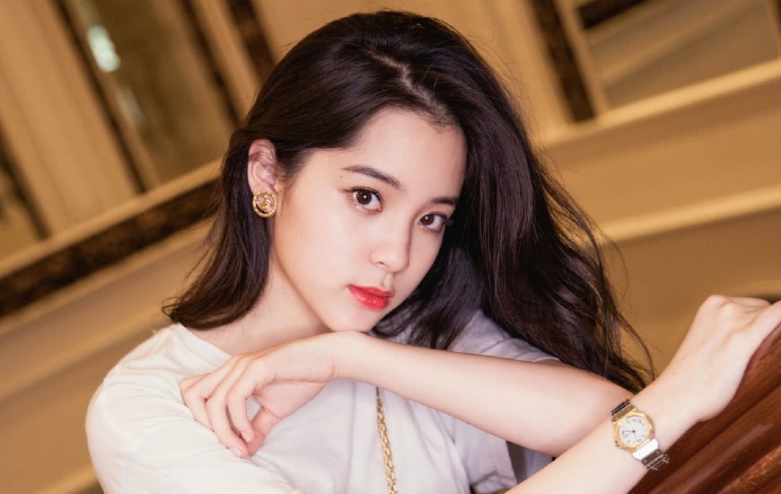 Au Duong Na Na - sao nu 18 tuoi xinh dep va gia the nhat Dai Loan hinh anh