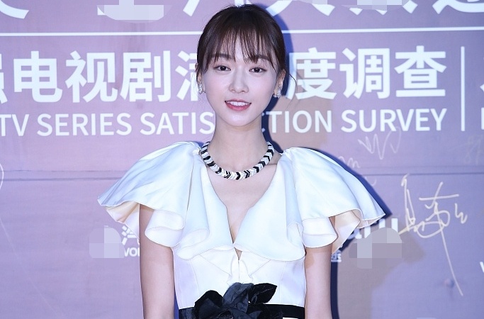 Ngo Can Ngon 'Dien Hy cong luoc' nhan giai Hoa Dinh gay tranh cai hinh anh