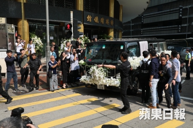 Le tang Kim Dung anh 11