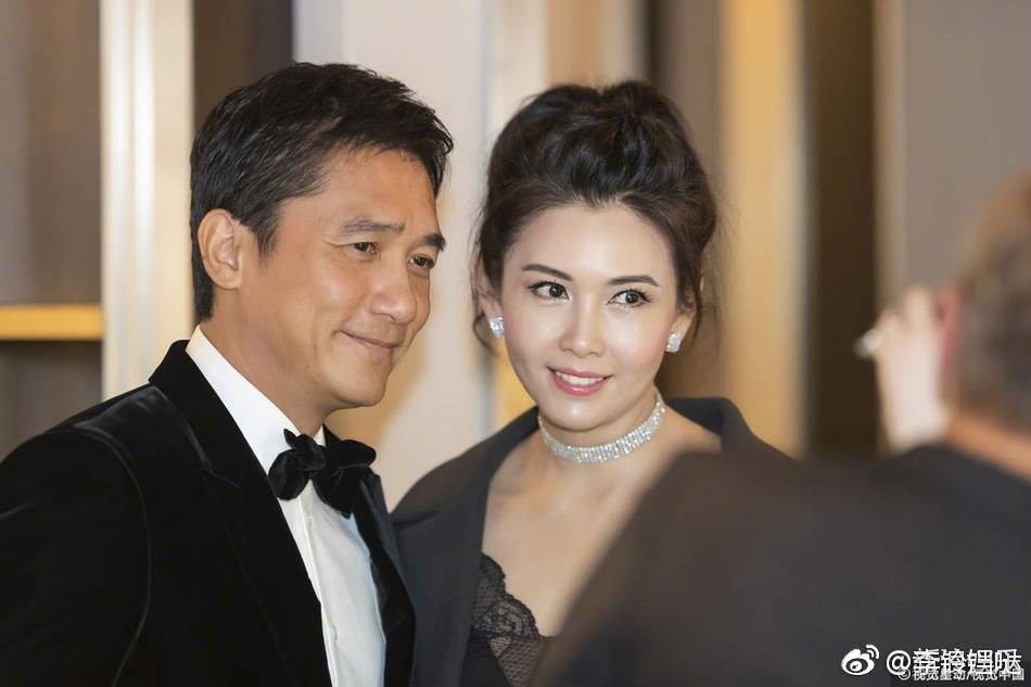 Nhan sac tuoi 50 cua 'my nhan Hong Kong duoc khao khat nhat' hinh anh