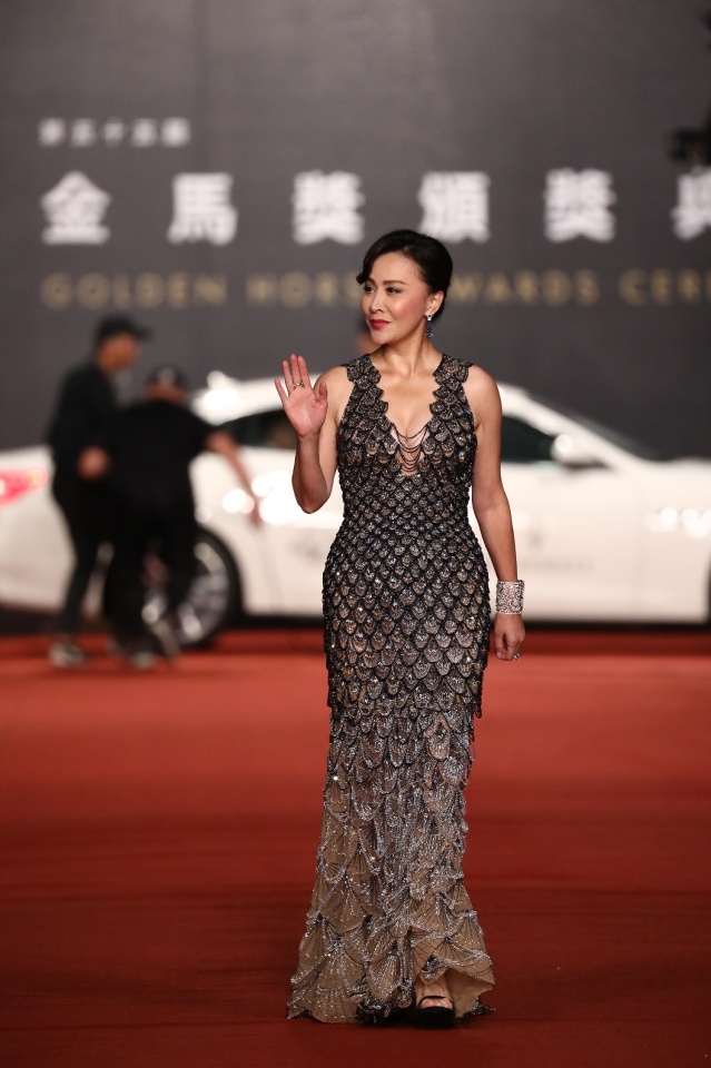 Dan sao tren tham do Kim Ma anh 2