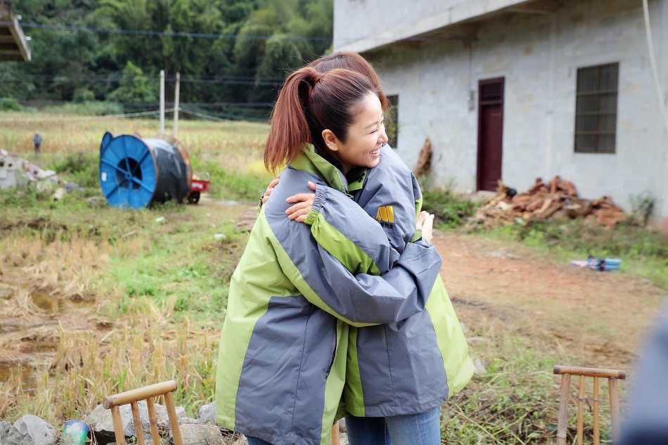 Lam Tam Nhu va Trieu Vy anh 1