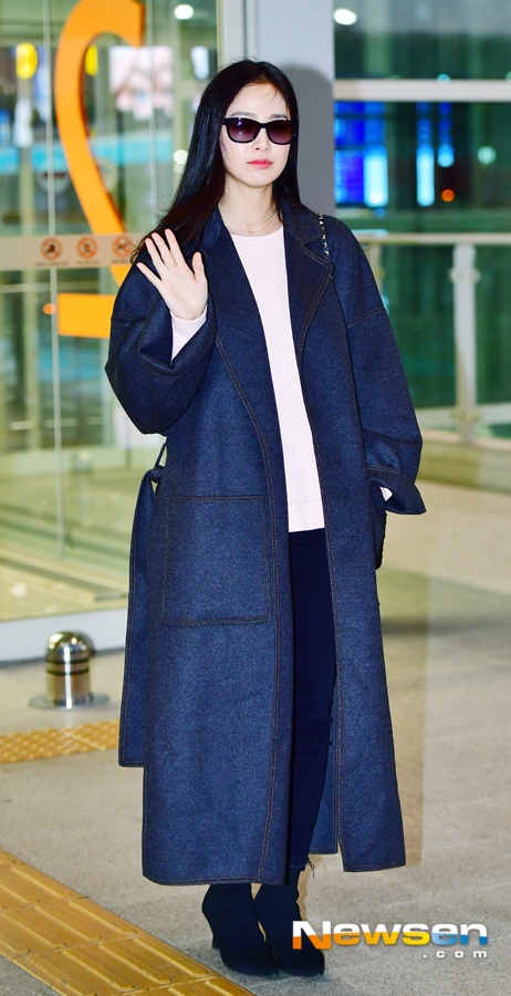 Kim Tae Hee rang ngoi tai san bay toi Ha Noi anh 7