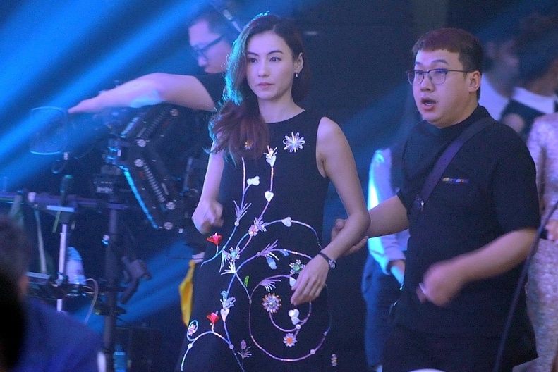 Truong Ba Chi sinh con anh 1