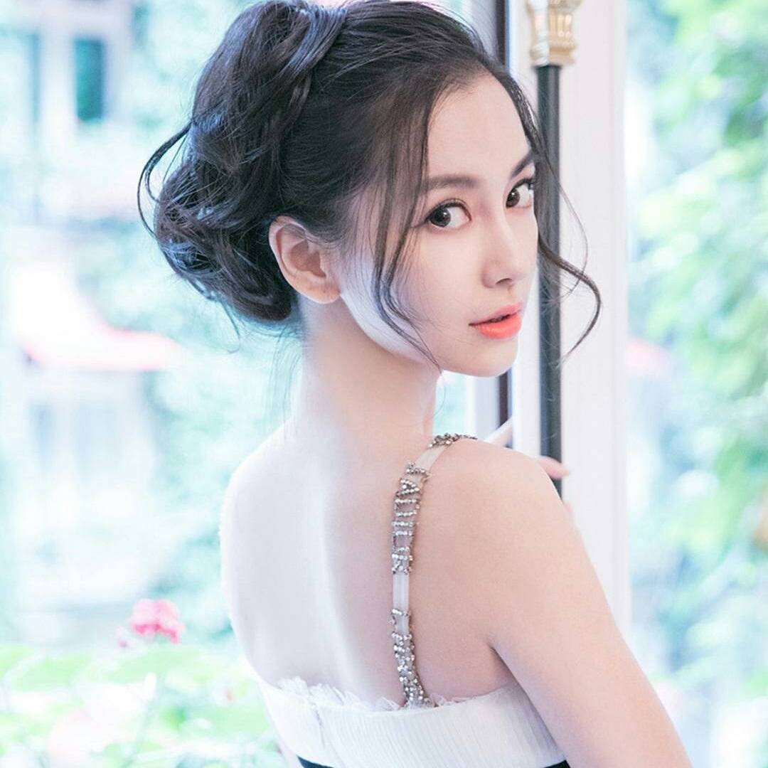 Sao hoa ngu dep nhu hoa hau anh 9