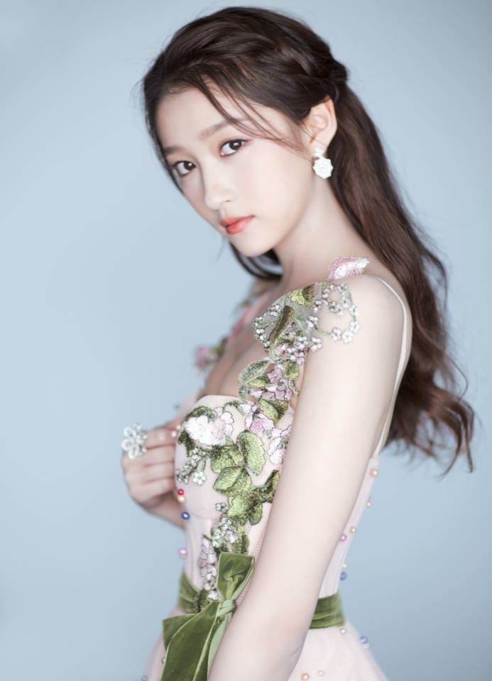 Sao hoa ngu dep nhu hoa hau anh 12