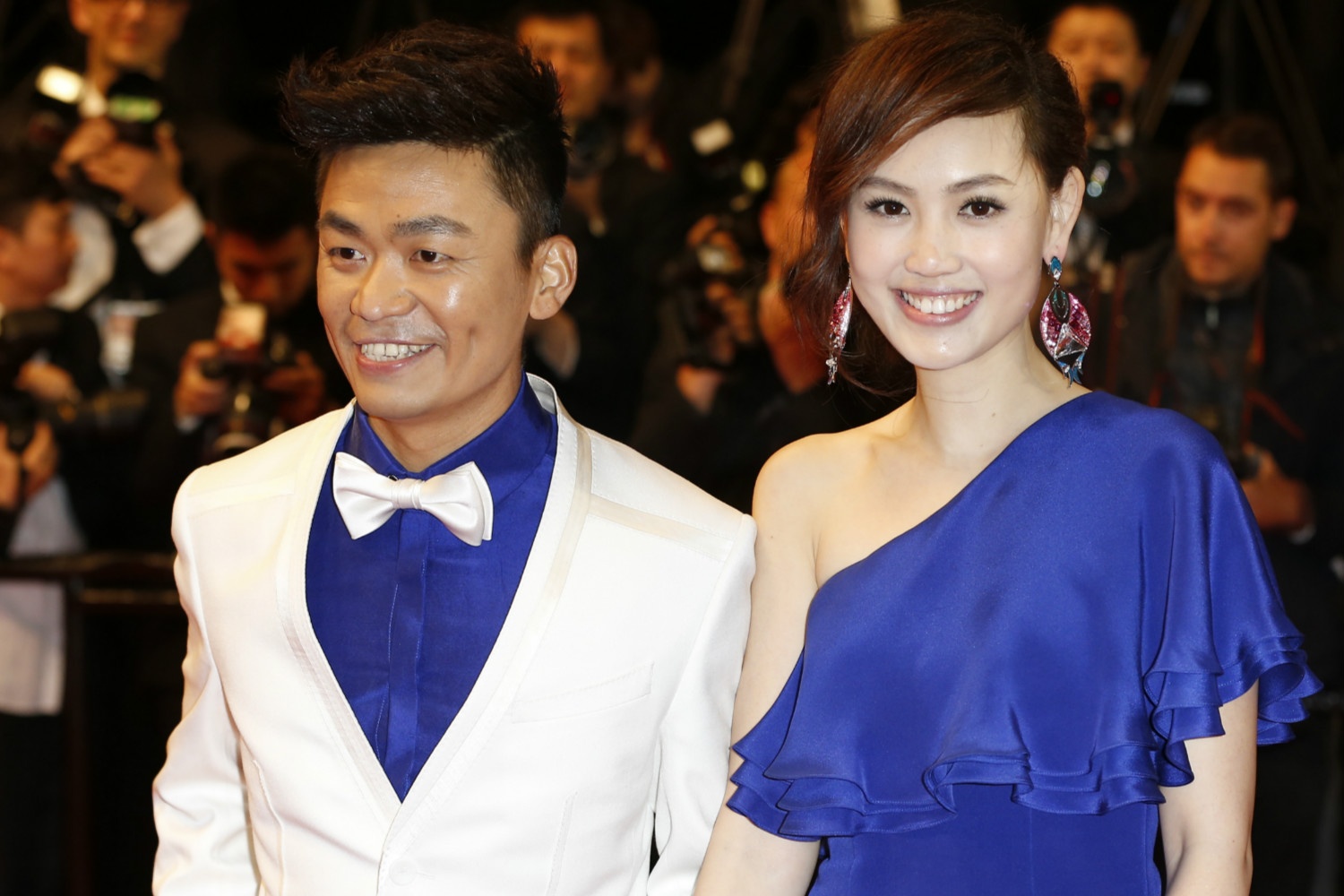 Vuong Bao Cuong - anh de gioi vo nguy co lui tan vi co vo ngoai tinh hinh anh