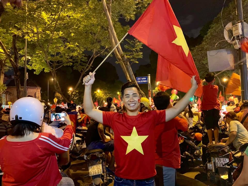 Sao Viet mung doi tuyen chien thang anh 1