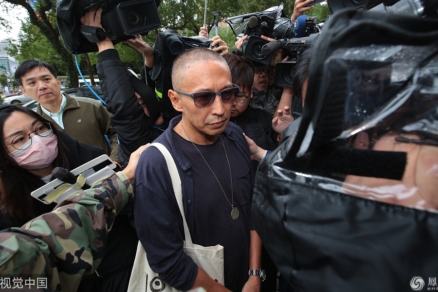 Tai tu 'Bao Thanh Thien' toi don canh sat sau cao buoc cuong hiep hinh anh