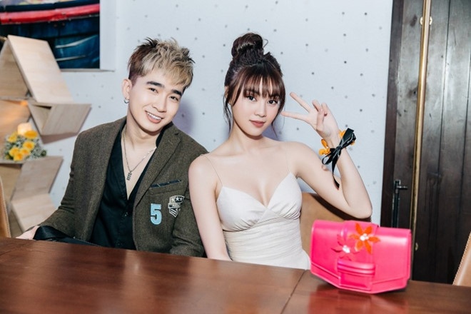 Nhung lan Ninh Duong Lan Ngoc va Chi Dan ben nhau lam ro tin hen ho hinh anh