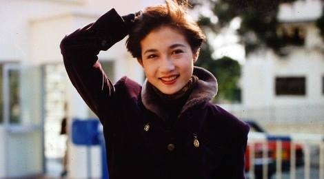 Tinh cu Thanh Long: Hoa hau 17 tuoi va cai gia vi loi song trac tang hinh anh