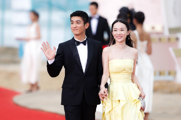 Sao hoa ngu tren tham do anh 8