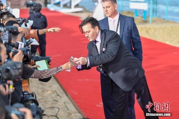 Sao hoa ngu tren tham do anh 10