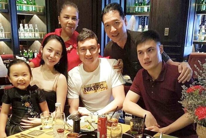 Linh Nga: 'Dang Van Lam, nha minh o Nga va Sai Gon deu khoc vi em' hinh anh