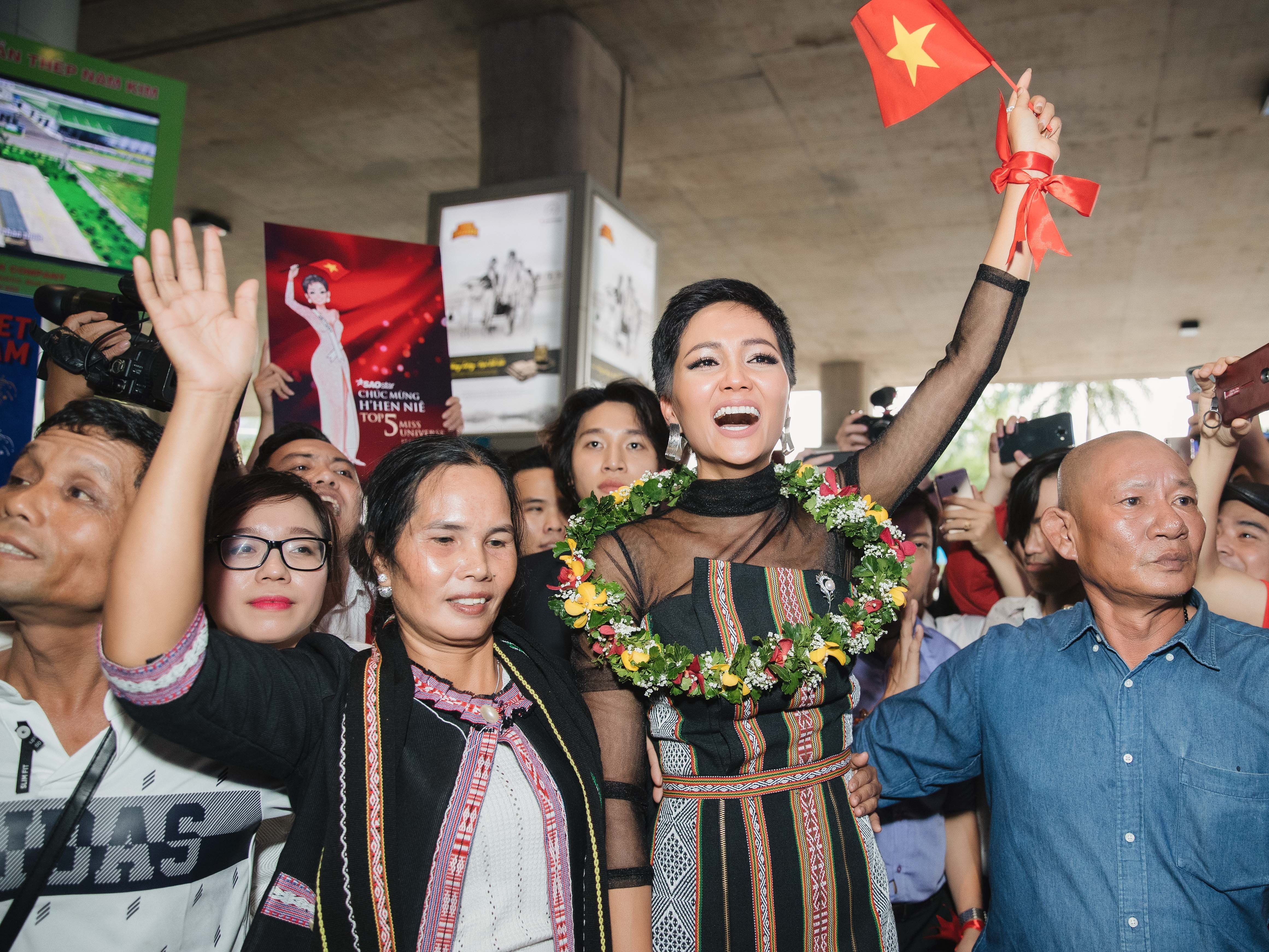 H'Hen Nie ve Viet Nam anh 4