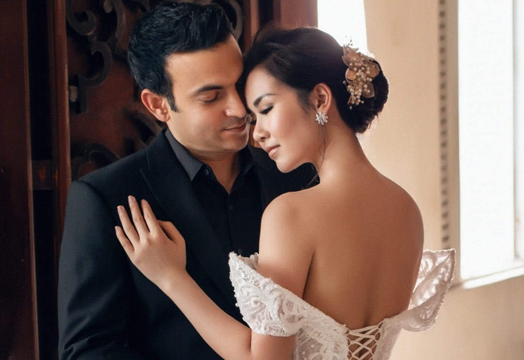 Vua tiet lo hen ho, Vo Ha Tram cong bo anh cuoi voi doanh nhan An Do hinh anh