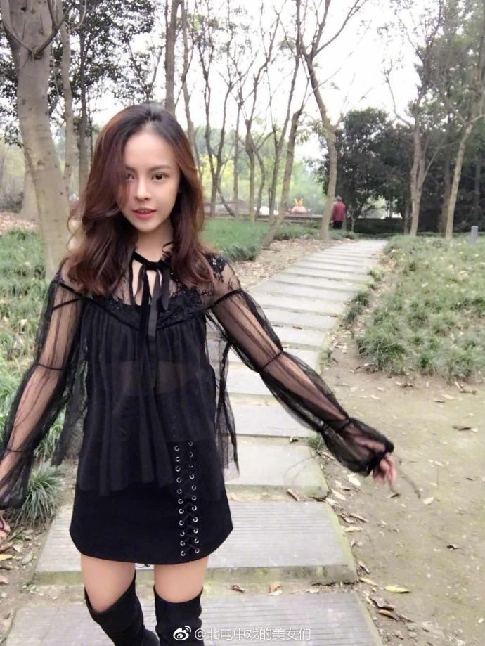 Hoang Loi Chau Tinh Tri tre dep anh 4