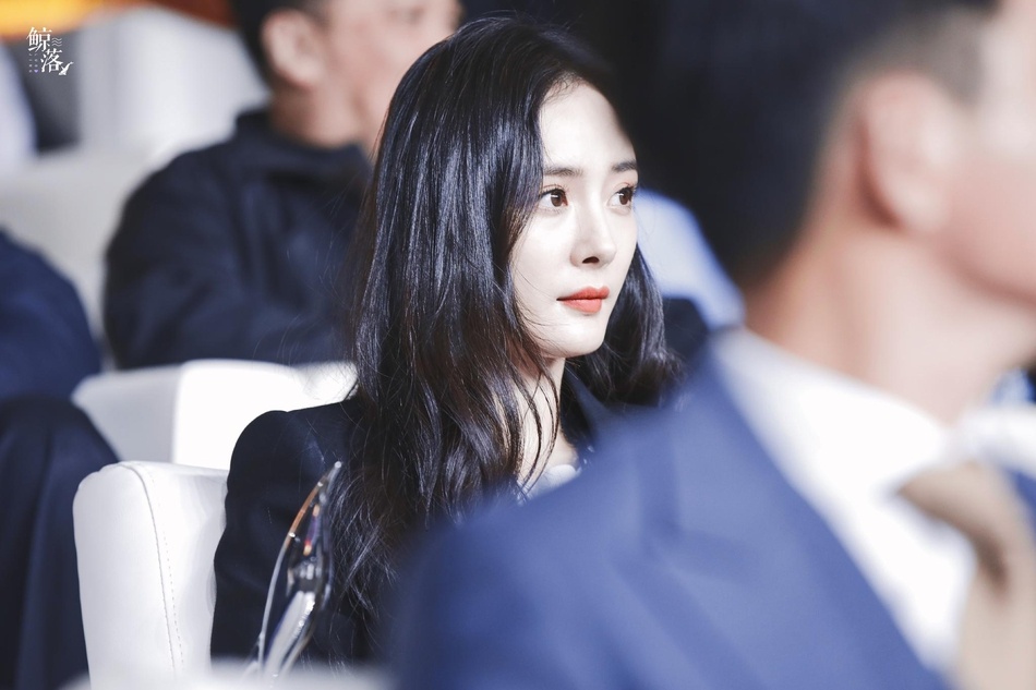 Duong Mich Luu Khai Uy ly hon anh 1