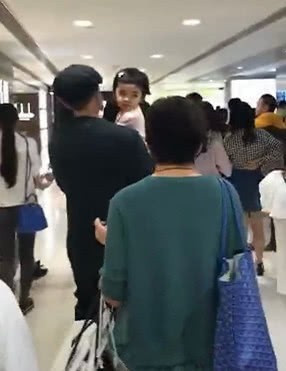 Duong Mich Luu Khai Uy ly hon anh 2