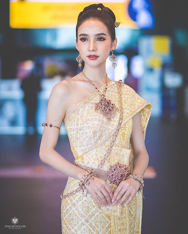 Yoshi Rinrada Thurapan goi cam anh 5