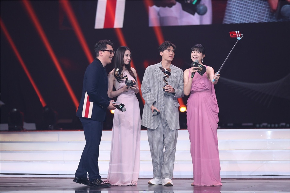 Giai thuong Weibo anh 2