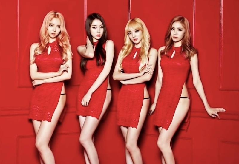 Thanh vien nhom Kpop bi ep mac noi y, nhan thu lao re mat suot 7 nam hinh anh